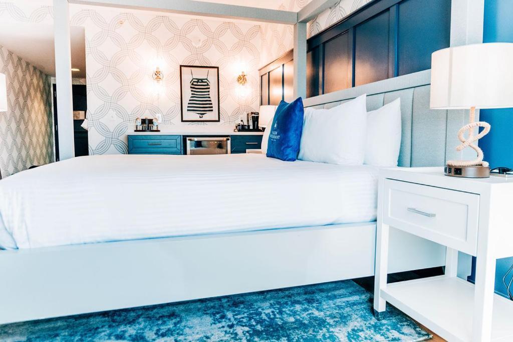 Salem Waterfront Hotel & Suites ภายนอก รูปภาพ