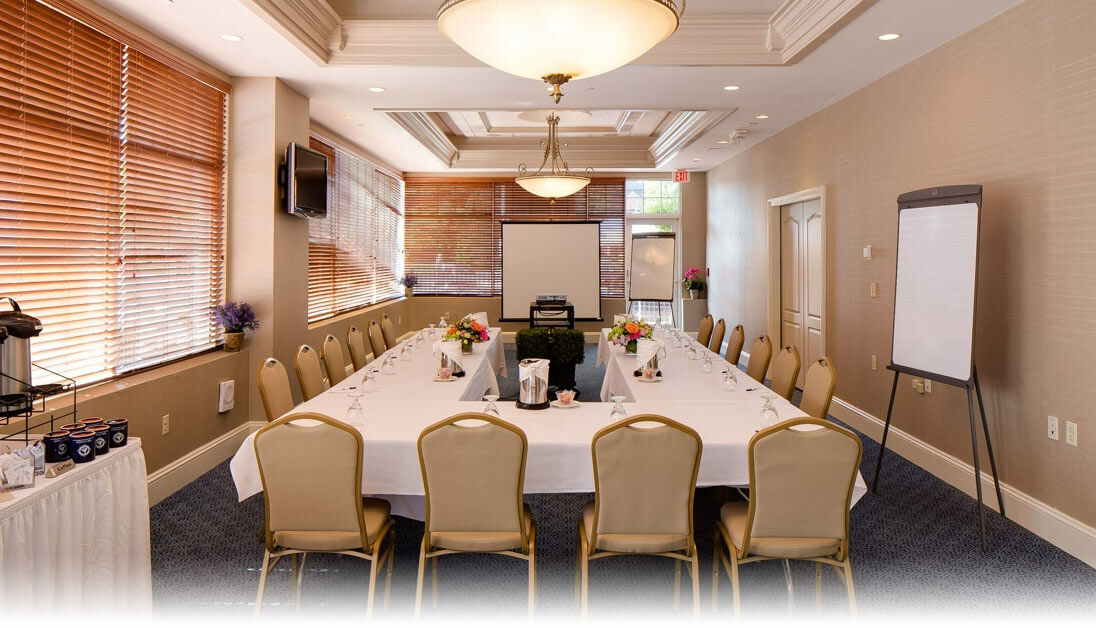 Salem Waterfront Hotel & Suites ภายนอก รูปภาพ
